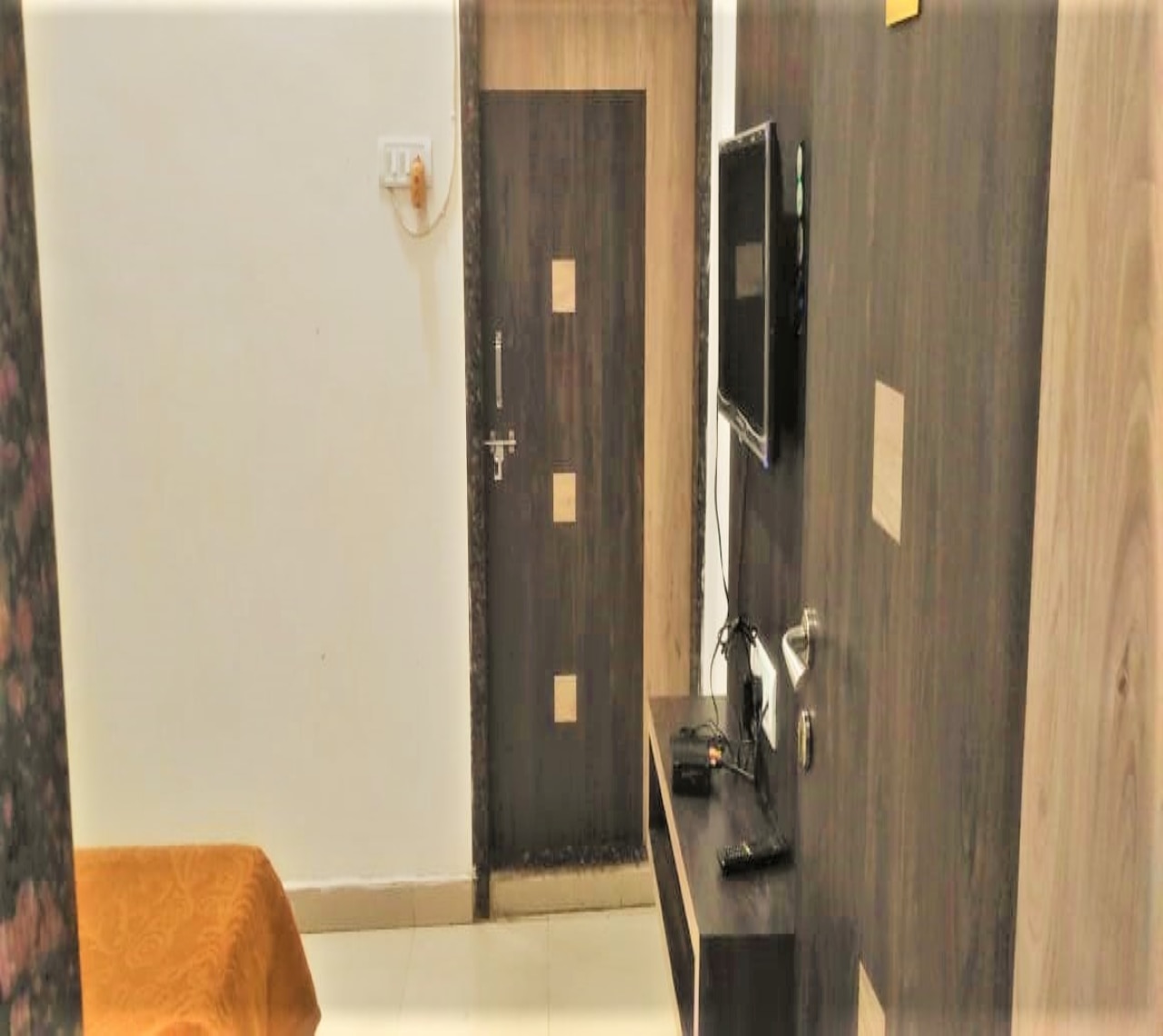 Narayan Guest House - Tap to explore photos