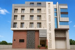 Hotel Nisarg Loding, Jalgaon
