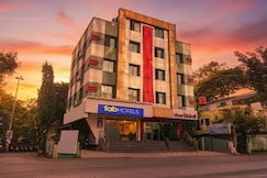 FabHotel Royal Residency - Nr Phoenix Mall, Pune
