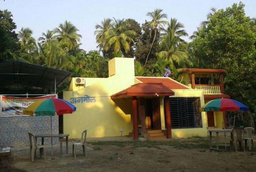 ANMOL BUNGALOW