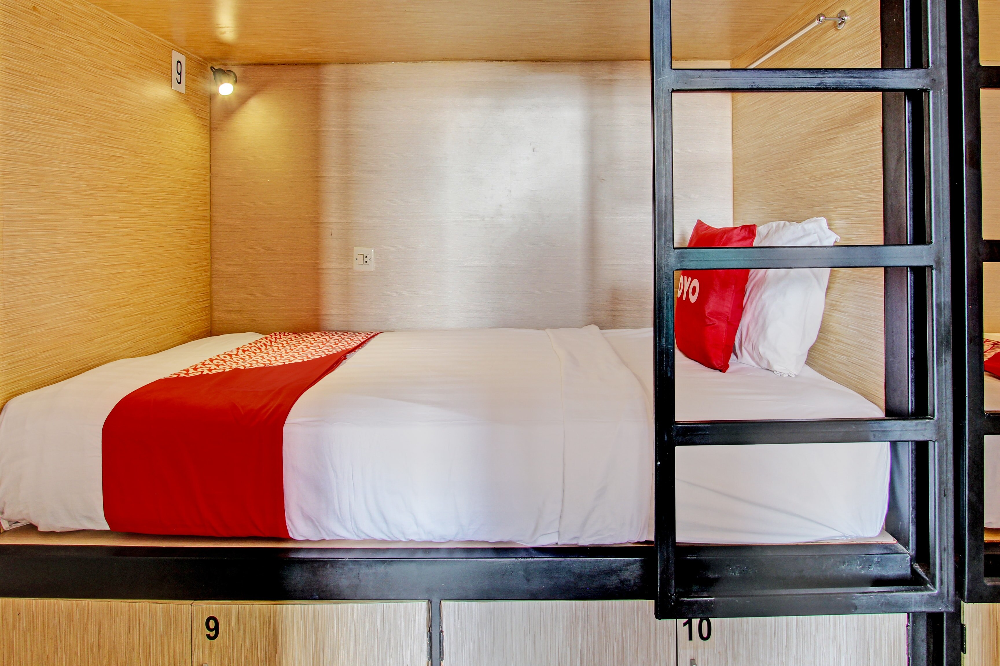 OYO 93607 Penak Malioboro Bunk Bed - Tap to explore photos