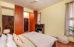 G1 - Master Bedroom w/ Attached bath