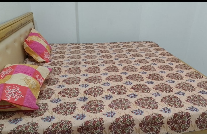 Shree Mate Guest house - Tap to explore photos