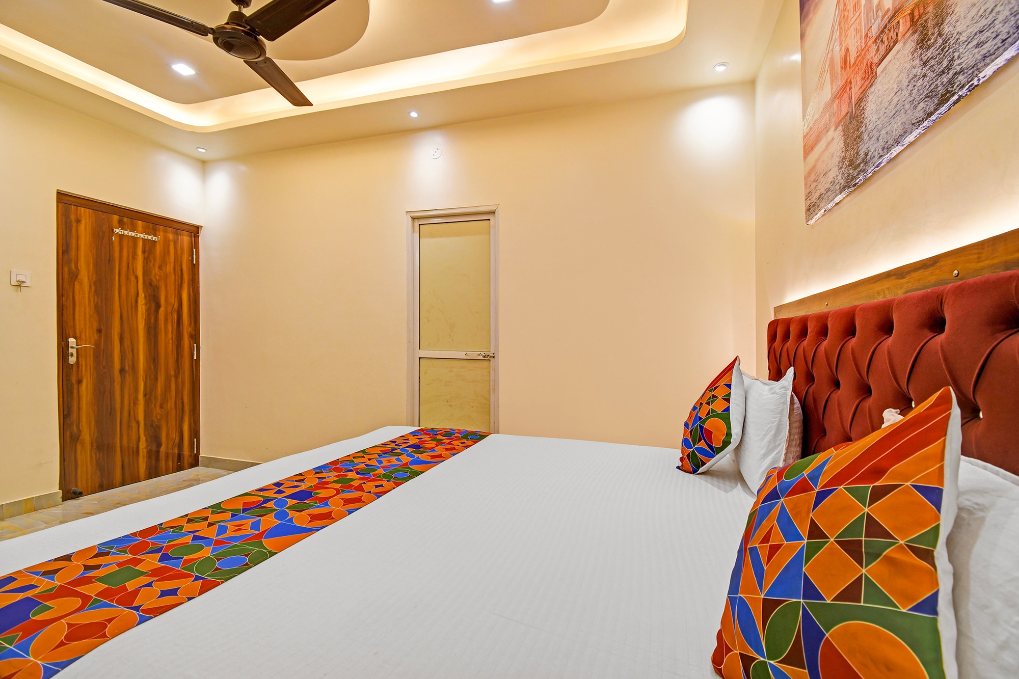 FabHotel RJ - Nr Patliputra Railway Station - Tap to explore photos