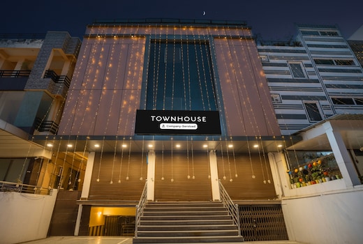 Townhouse Central Prayagraj Bus Terminal Formerly Amba Palace