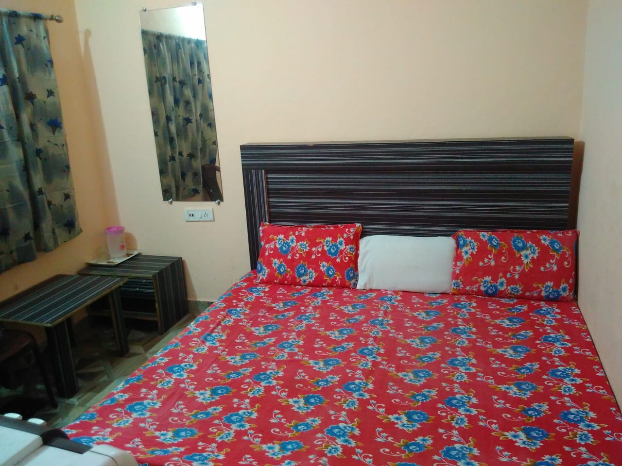 Jayantri Guest House - Tap to explore photos