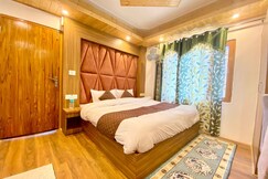 Nightingale Inn, Manali