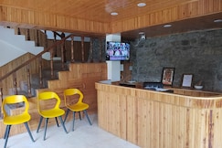 Tirthan Villa And Resorts - Facing Toward River and Mountains, Jibhi