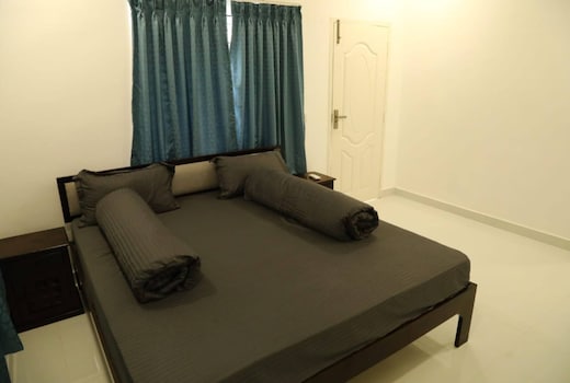 F1 Tulsi 2Bhk Flat T Nagar Shopping Area Chennai