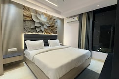 Aura Stays by Rooms N Views, Delhi
