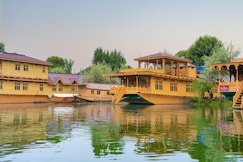 LohonoStays Harmukh House Boat, Srinagar