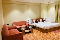 Hotel Danish Empire, Akola