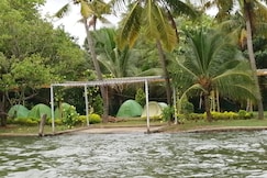 Munroe Eco Camp, Kollam