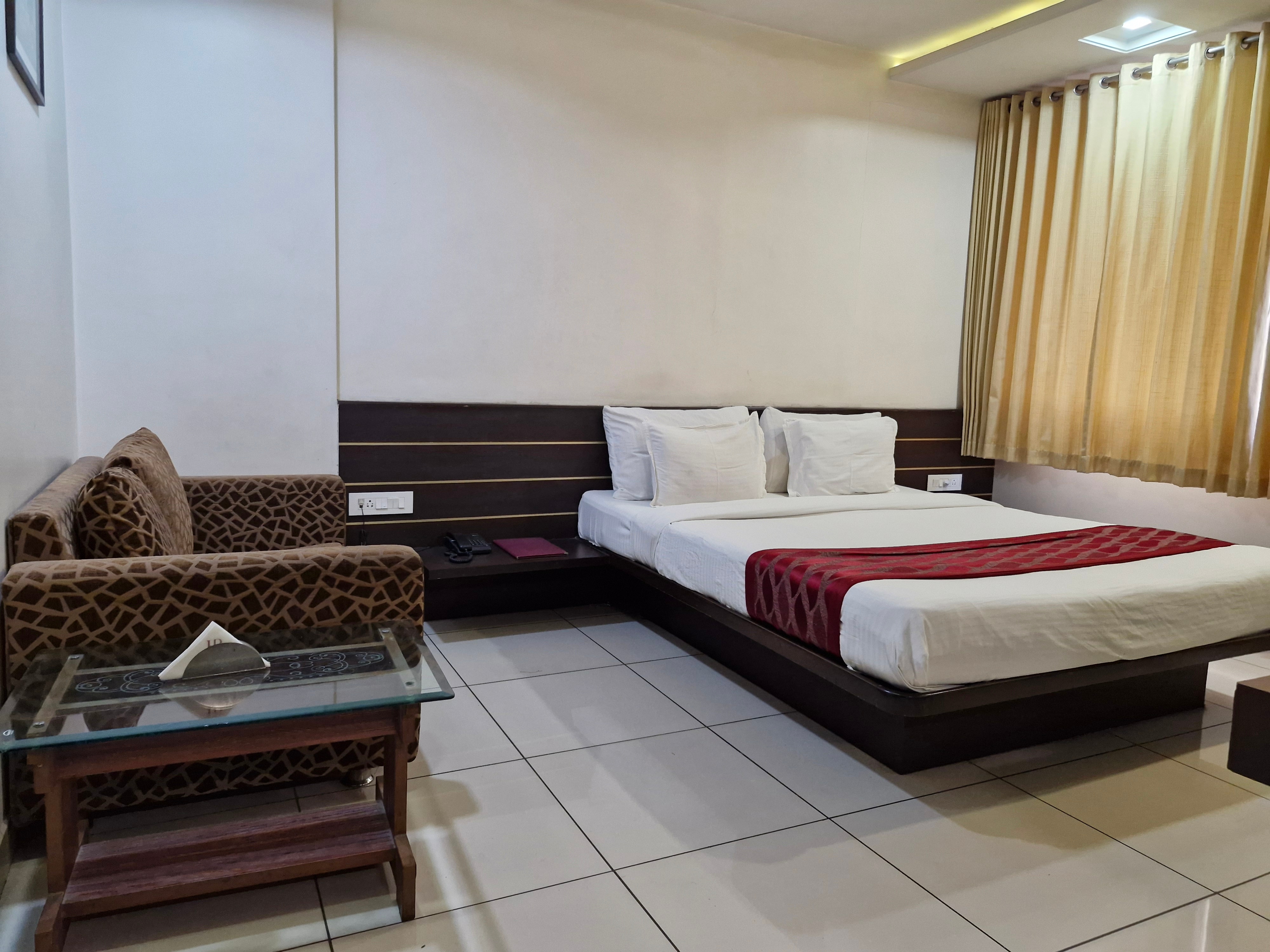 Executive A/C Room 1