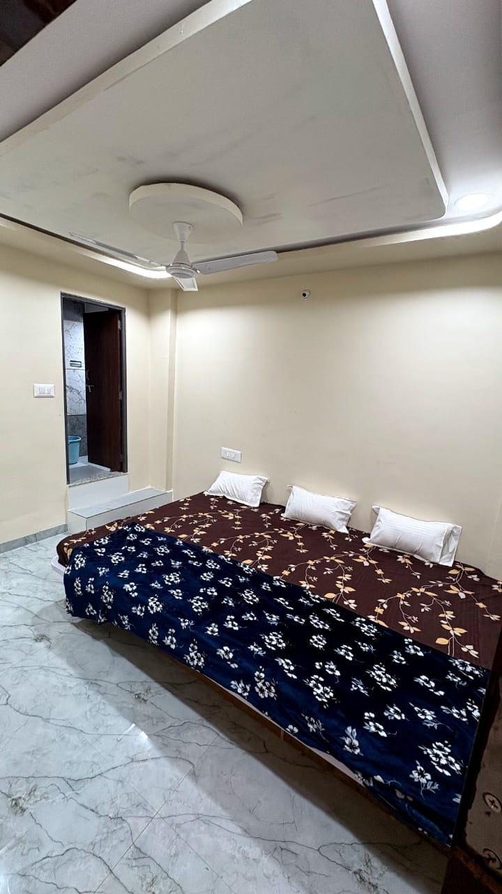 Hotel Shree Shiv Ganga - Tap to explore photos