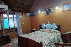 House Boat Tehran, Srinagar