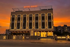 HOTEL SUNNY AND RESTAURANT, Khanpur