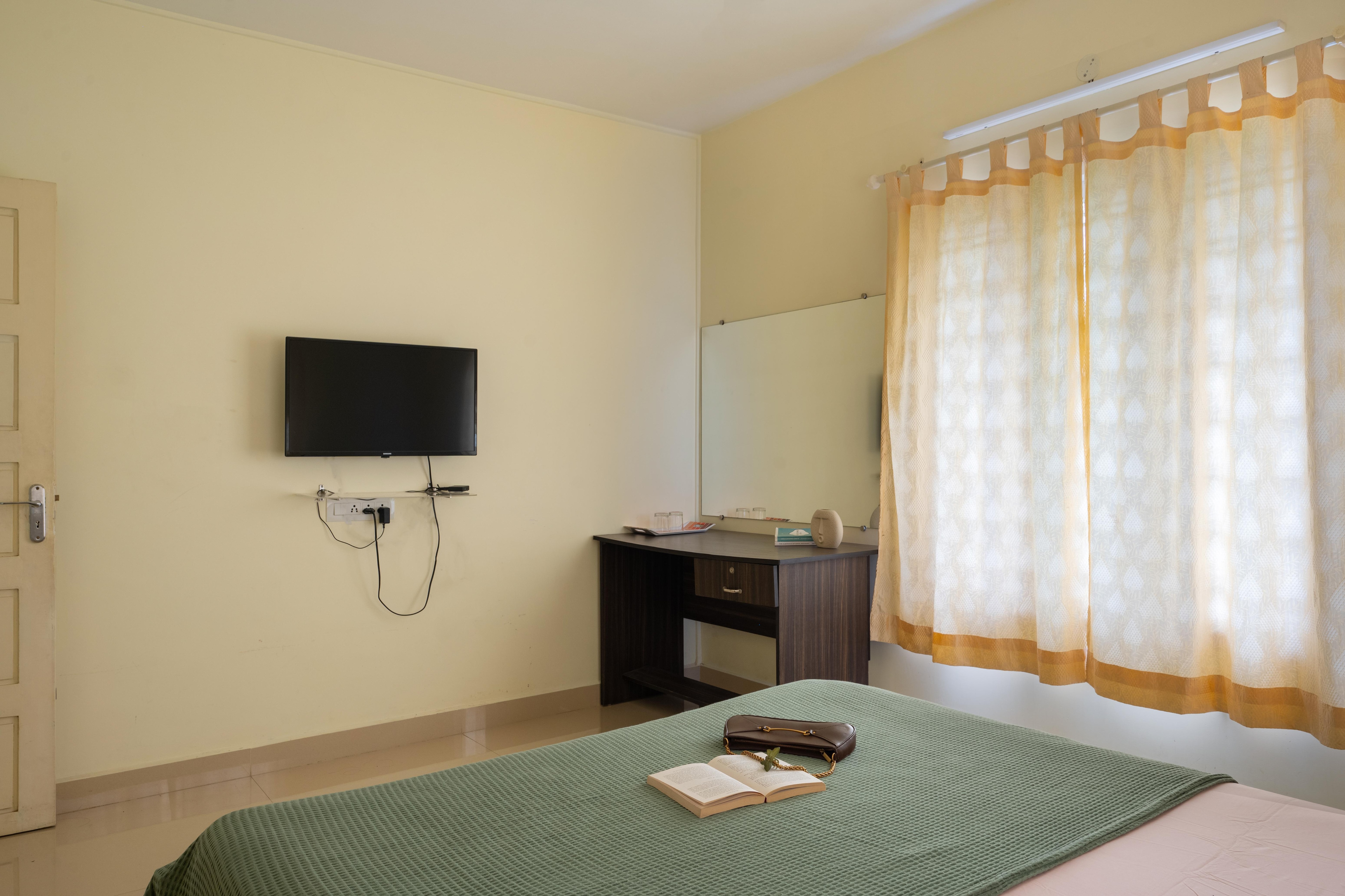 Serenity Suite In Panampilly Nagar | Kochi - Tap to explore photos