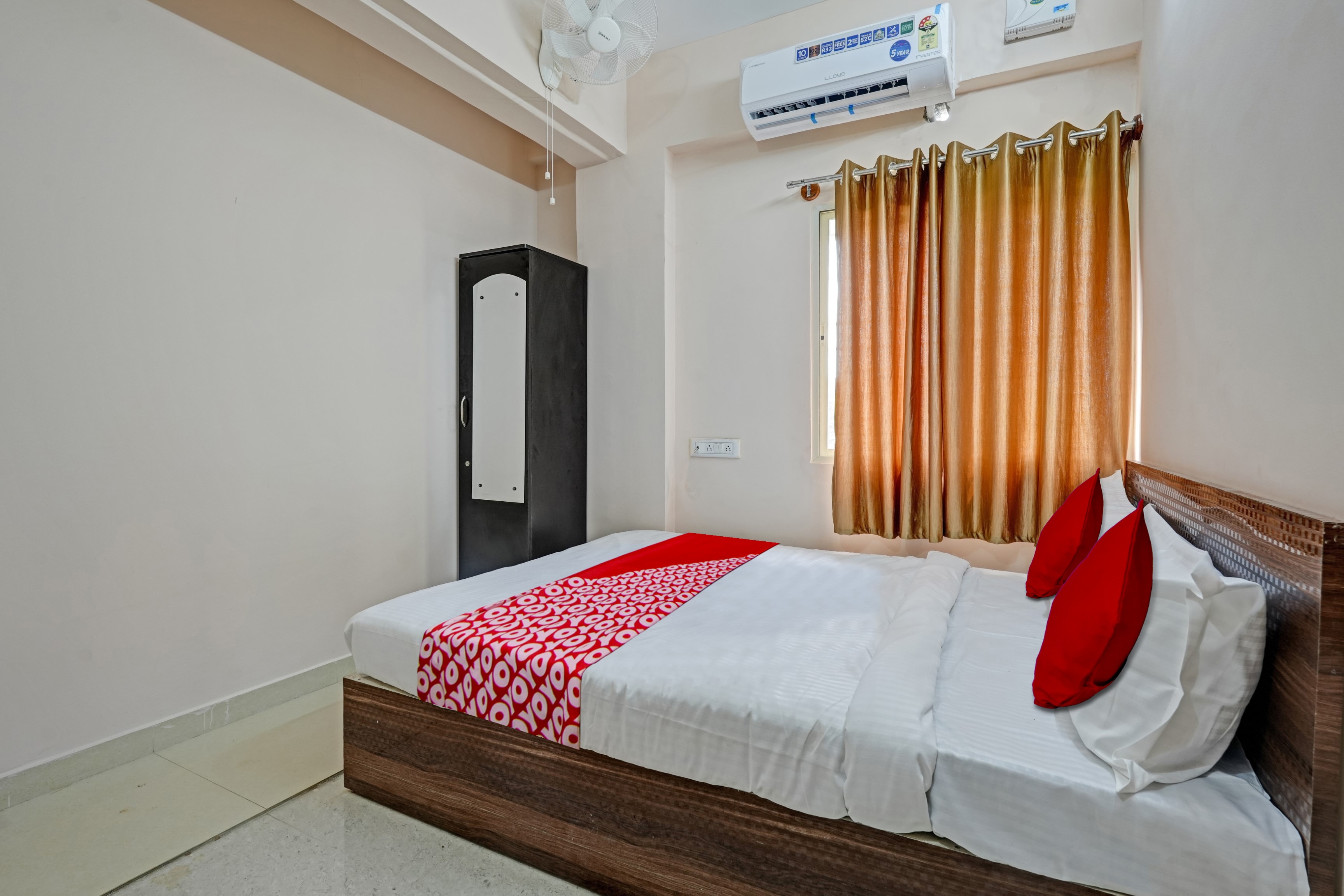 Hotel O Sri Ranga Boarding & Lodging - Tap to explore photos