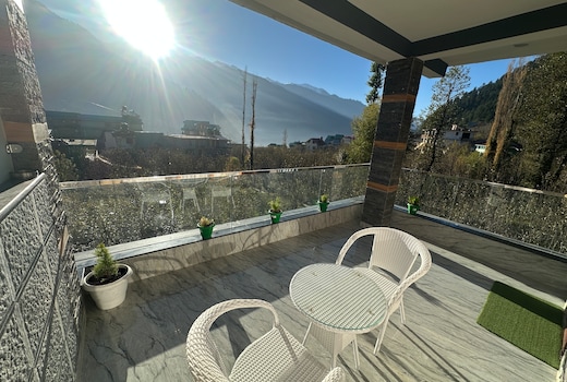 The Cedar Stone Apartment Manali
