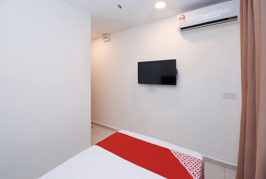 Oyo 1148 Kenyalang Suite Deluxe Miri Price Address Reviews