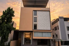 Roi Retreat, Akola