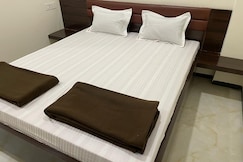 SATYAM PALACE, Chikhaldara