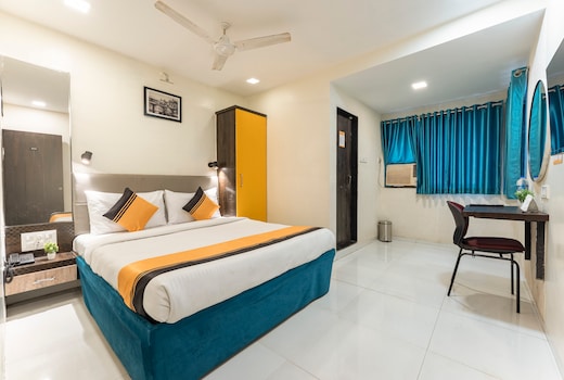 Itsy Hotels Bindra Elite