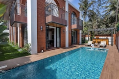 Opulent 4BHK Siolim Villa w Pool Bar Pool Table, Goa