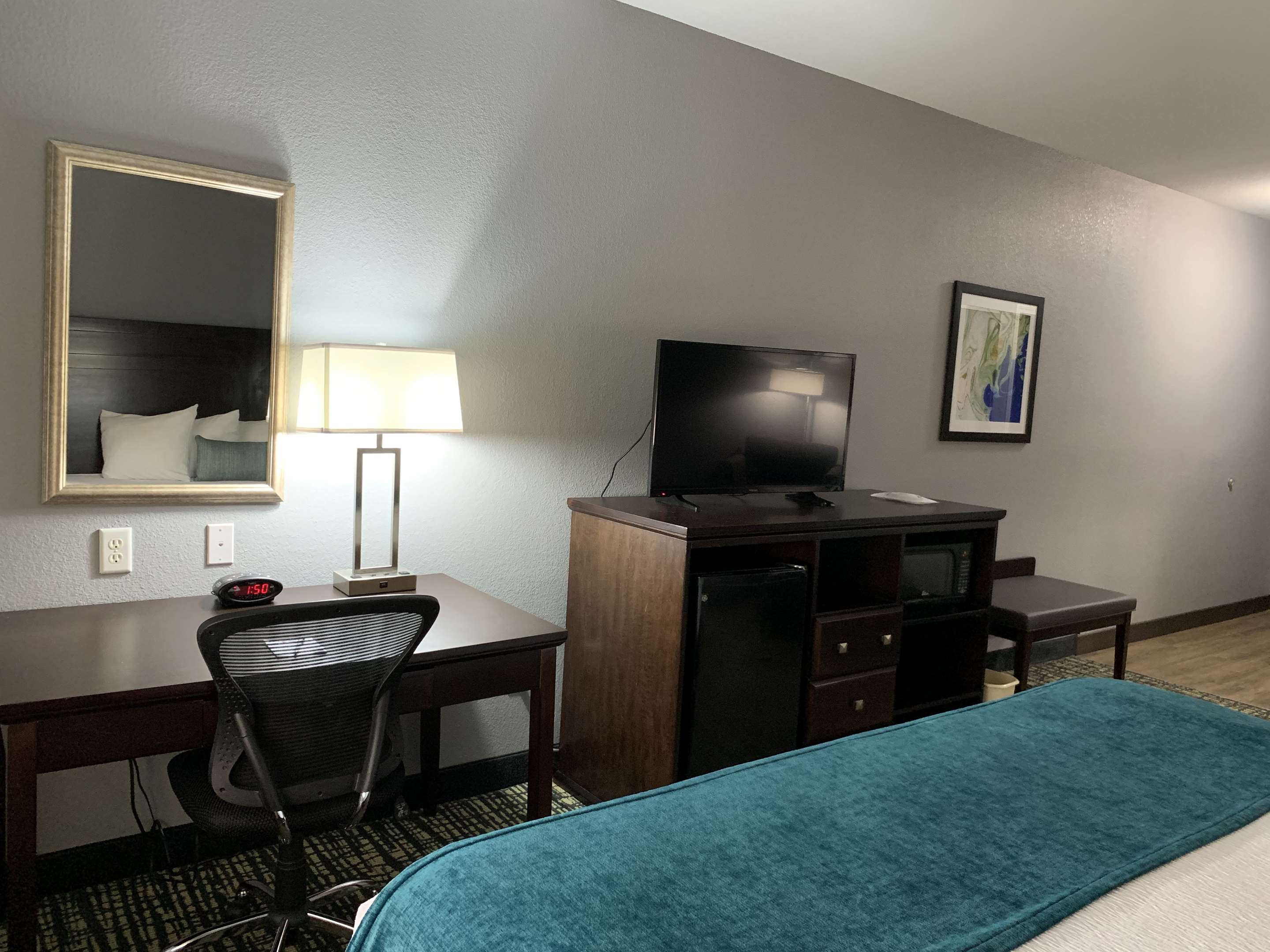 Best Western Plus Olive Branch Hotel & Suites - Tap to explore photos