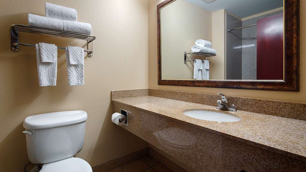Best Western Plus Katy Inn & Suites - Tap to explore photos