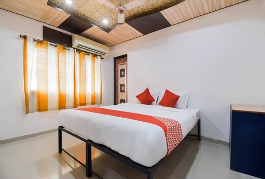 Hotel O Swastik