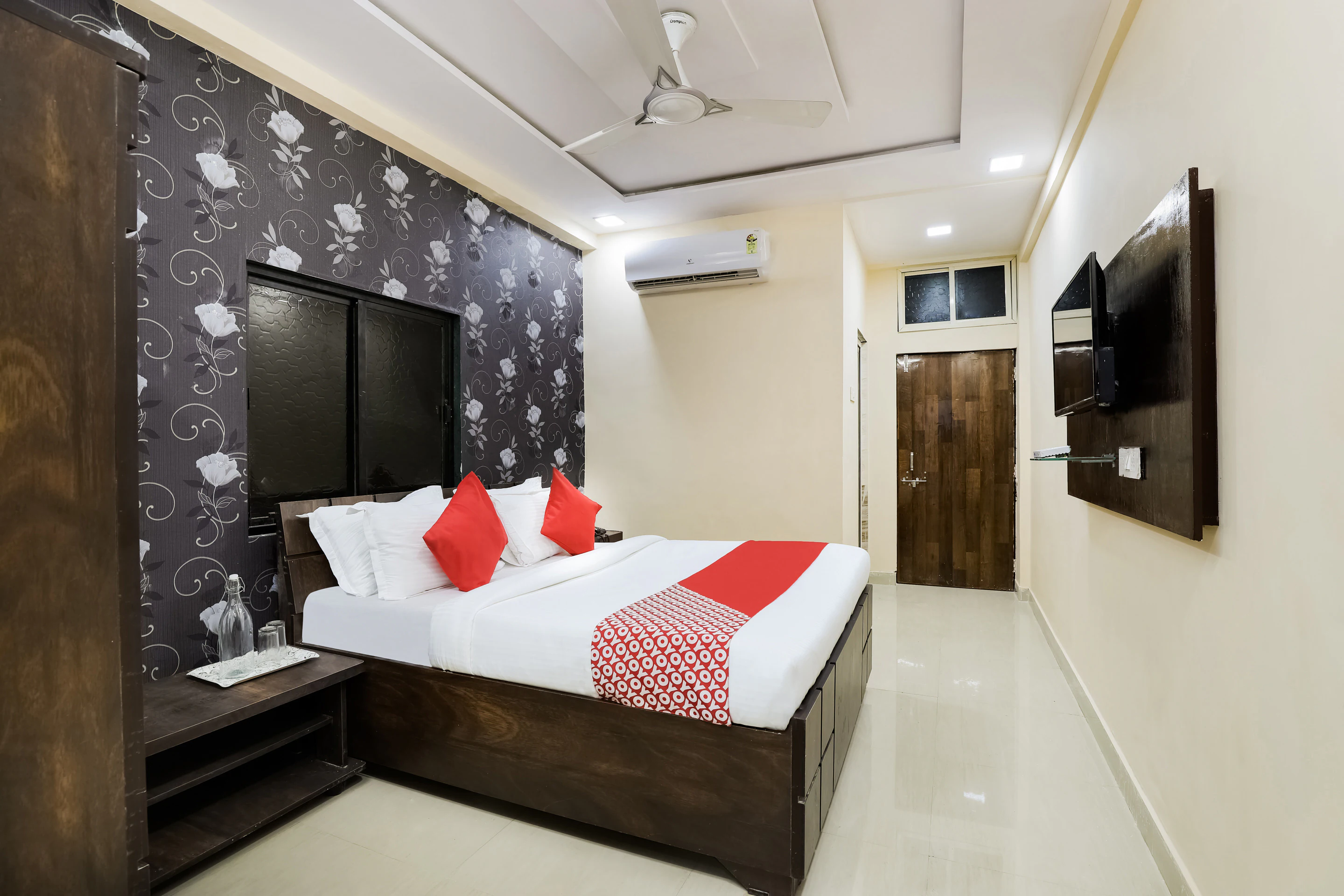 hotel sunrise, Ahmedabad