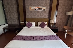 Saffron Hotel, Jalna