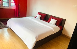 PINK HONEY MOON ROOM