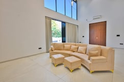 A Creations Topaz Farmhouse - Managed by Markoni, Chevella