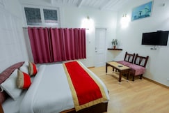 Hotel The Royale Oaks 5 min. level Walk to Mall Road, Shimla