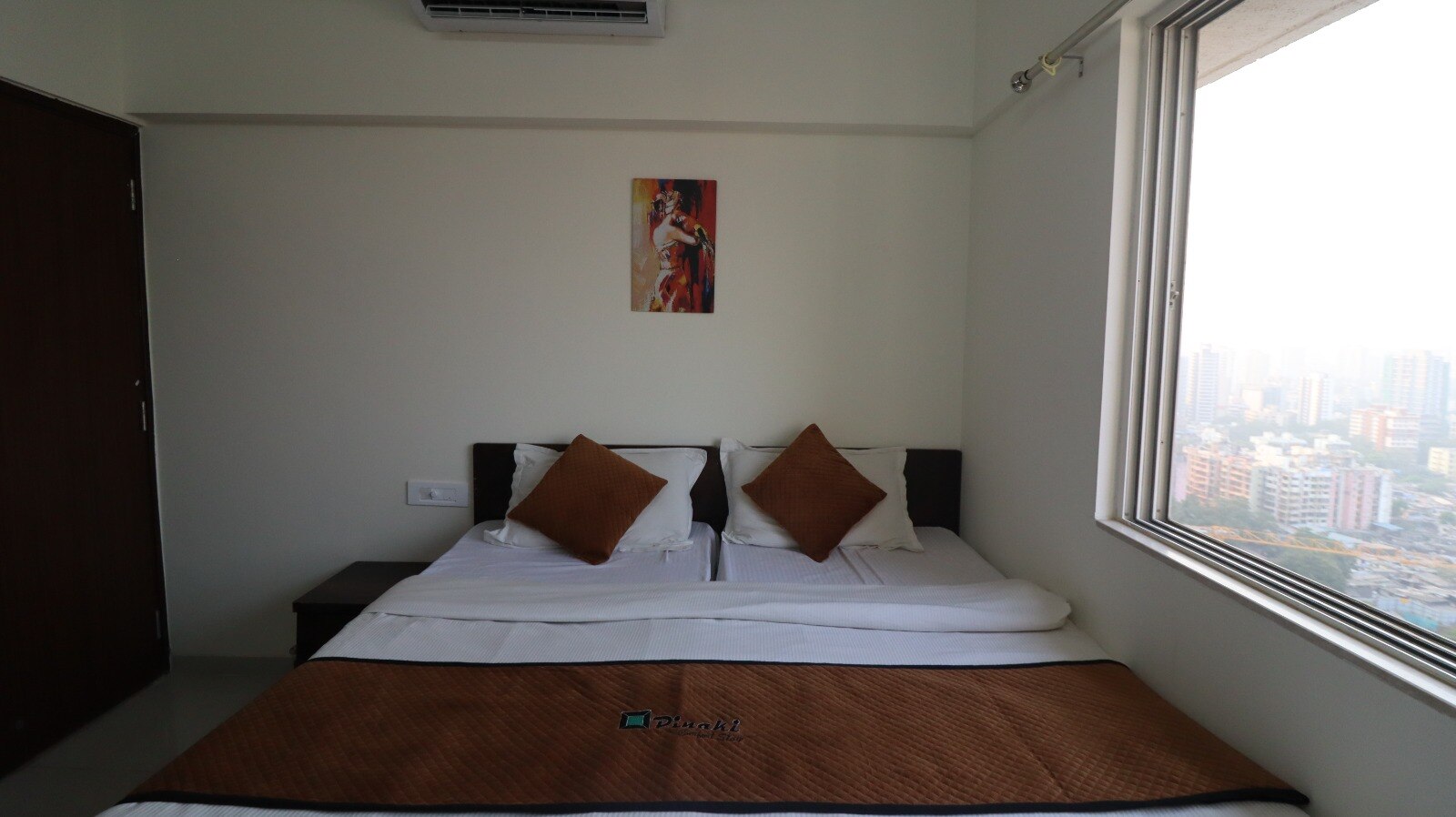 Pinaki Comfort stay Malad - Tap to explore photos