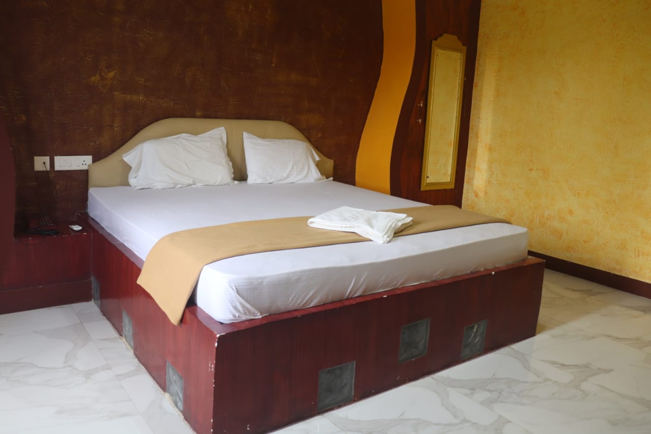 NAVAGIRAGA RESORTS & HOTEL - Tap to explore photos
