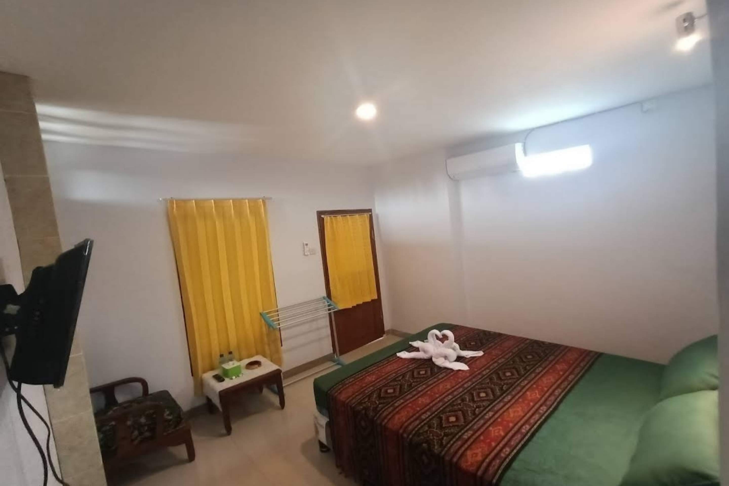 OYO 93747 Balekui Homestay - Tap to explore photos
