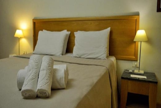 Teo Luxury Near Delhi Airport