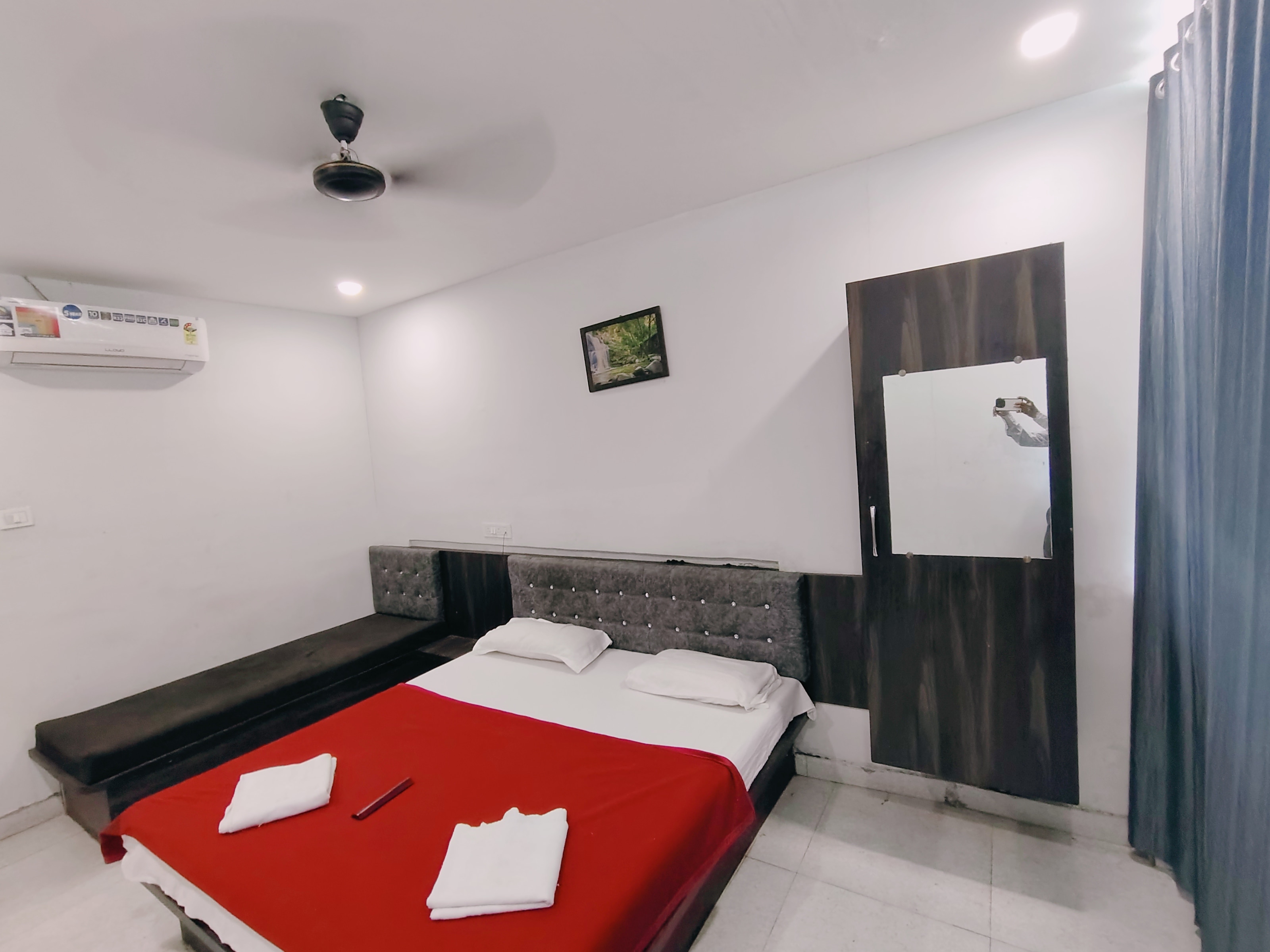 Hotel Shivam Residency - Tap to explore photos