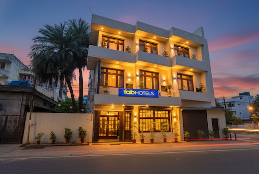FabHotel Taj