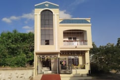 Radhashraya Homestay