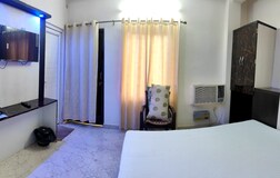 Twin Bedded Room