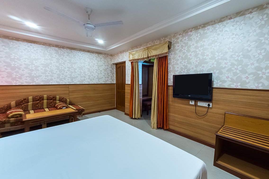 Hotel Chitra Park - Tap to explore photos