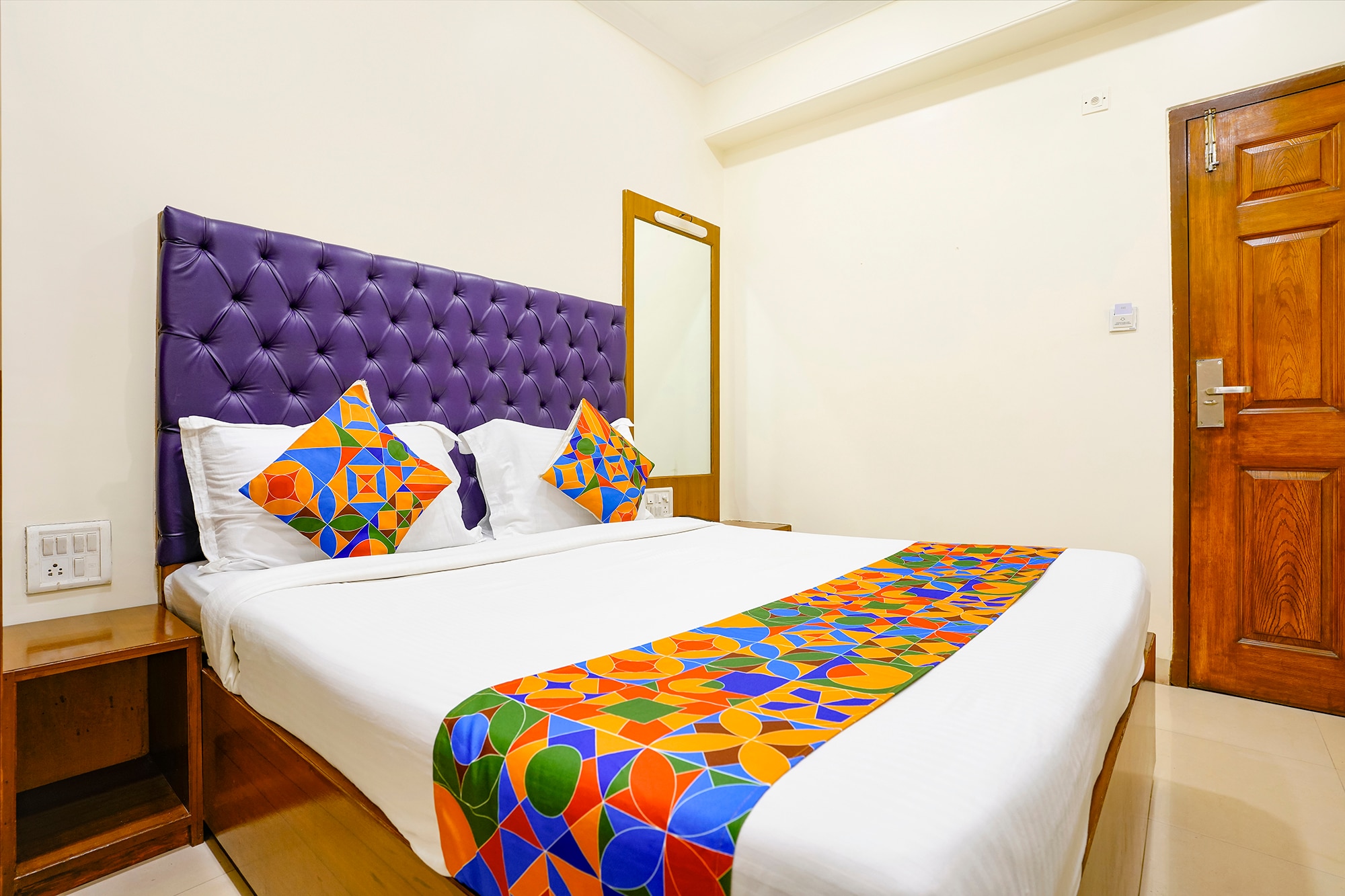 FabHotel Cruz Royale - Nr- Bandra West - Tap to explore photos