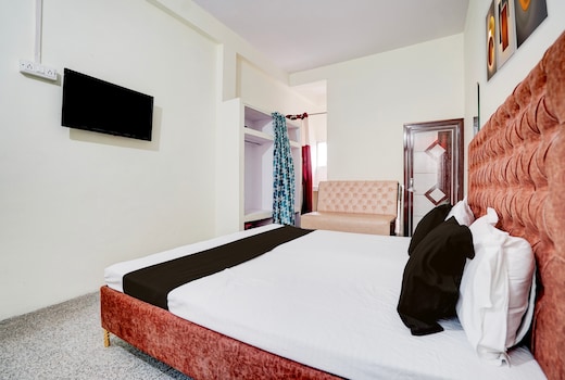 SPOT ON Sangam House