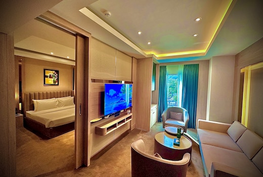 ASTER GRAND BY ZENQ SAKET