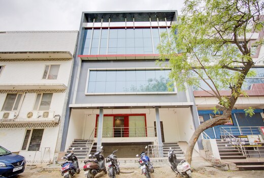 Townhouse Townhouse Atal Chowk Indirapuram Ghaziabad